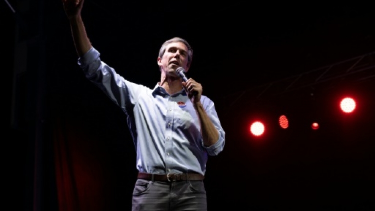 Etats-Unis: le bal (encore) masqué des prétendants démocrates à la présidentielle