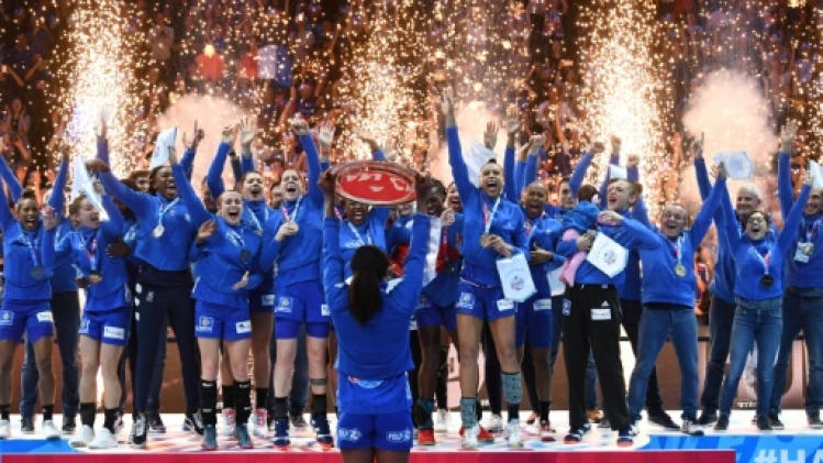 Hand: un pas de plus dans la trace des Experts pour les Bleues
