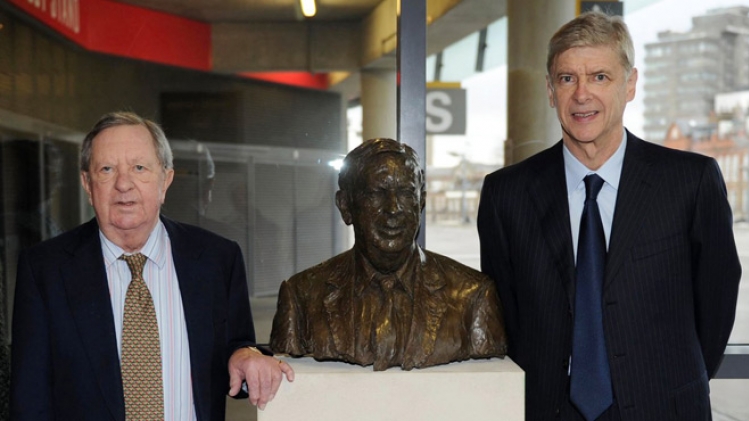 Arsenal: l'homme qui a recruté Arsène Wenger est décédé