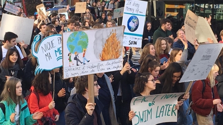 25c9777d-560a-45de-8aa4-72bc397a73ec