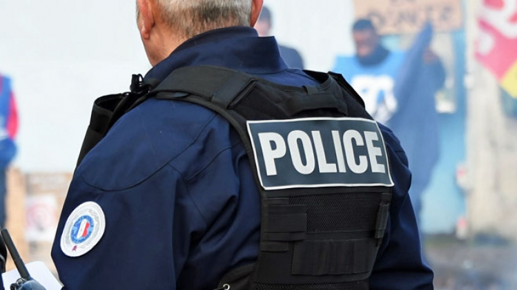 police-france-dos5