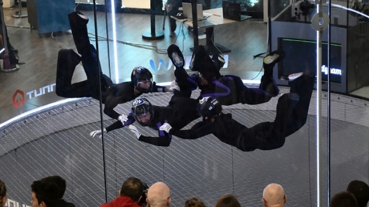 A la découverte du vol en soufflerie, un sport qui a le... vent en poupe en France