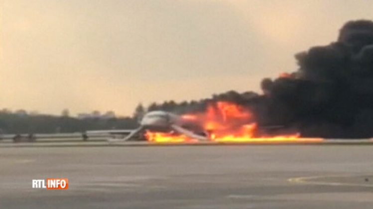 0incendie-russie-avion-moscou-feu