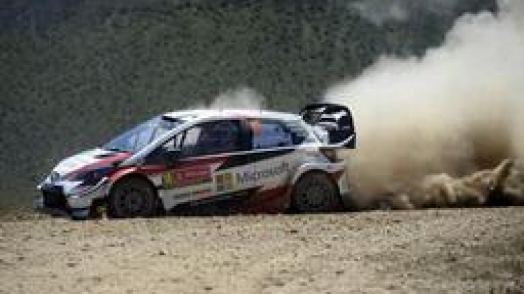 Thierry Neuville derrière les trois Toyota au Portugal