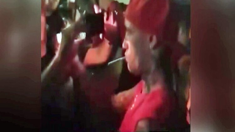 Radja Nainggolan surpris en train de fumer lors d'une soirée avec sa nouvelle équipe de Cagliari (vidéo)