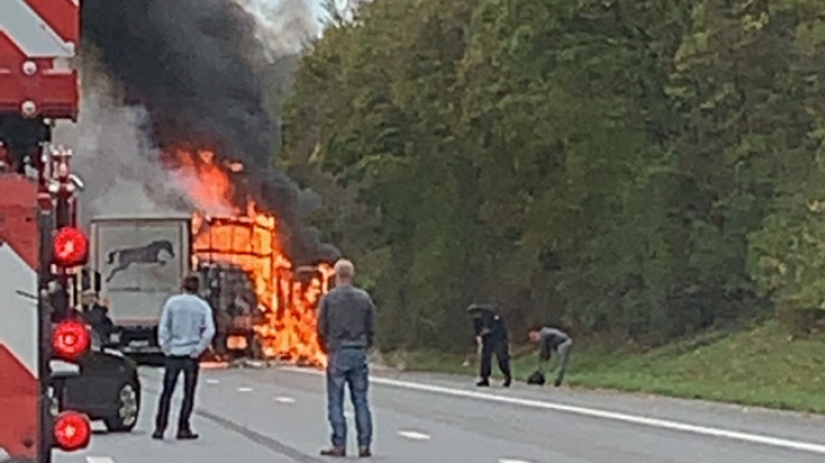 Camion en feu fumal E42