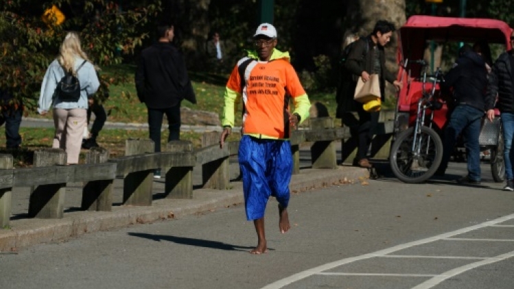 Un marathon par semaine pieds nus, le régime atypique de Sidy Diallo, 64 ans