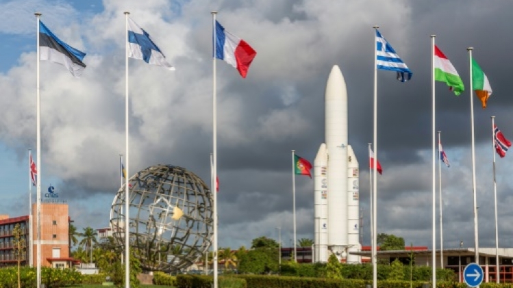 Report du lancement d'une fusée Ariane 5 en raison d'une anomalie
