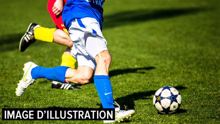 football-joueurs-ballon-pixabay-illu