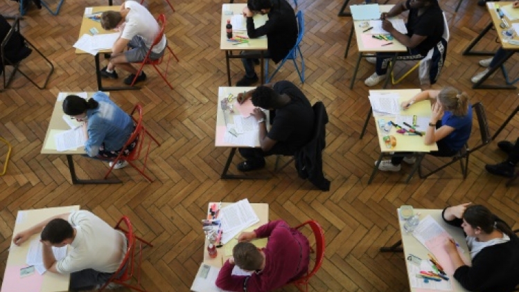 Bac, brevet, BEP...: le contrôle continu comme réponse à l'incertitude