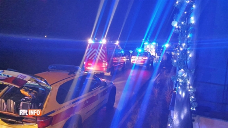 0andenne-meuse-maman-enfant-eau-pompiers-nage-rtlinfo