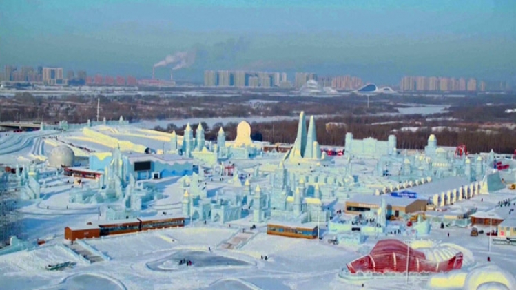 Impressionnant: cette ville de Chine se transforme en véritable royaume de glace