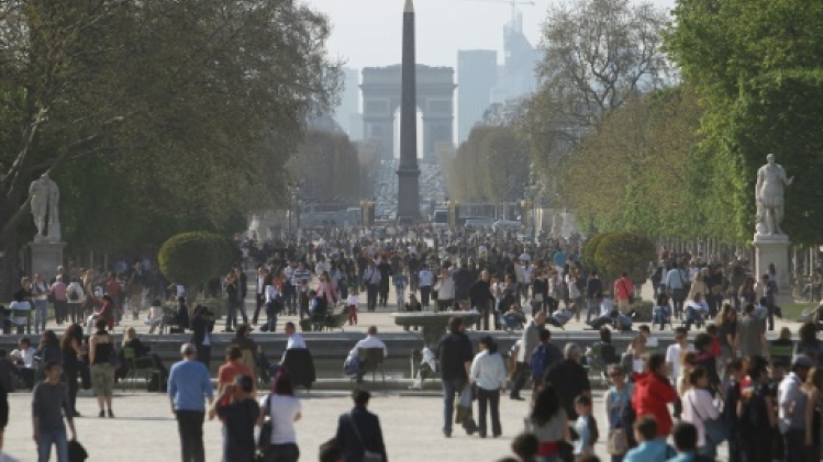 La France compte 67 millions d'habitants et toujours un peu moins de bébés