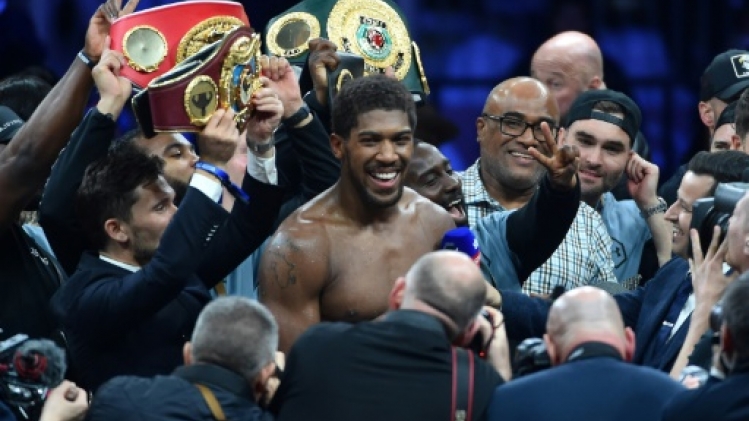Boxe: Joshua défendra ses 3 titres face à Pulev à Londres