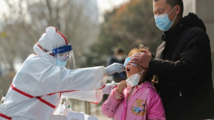 Mal du pays: des Chinois tentent le retour à Wuhan