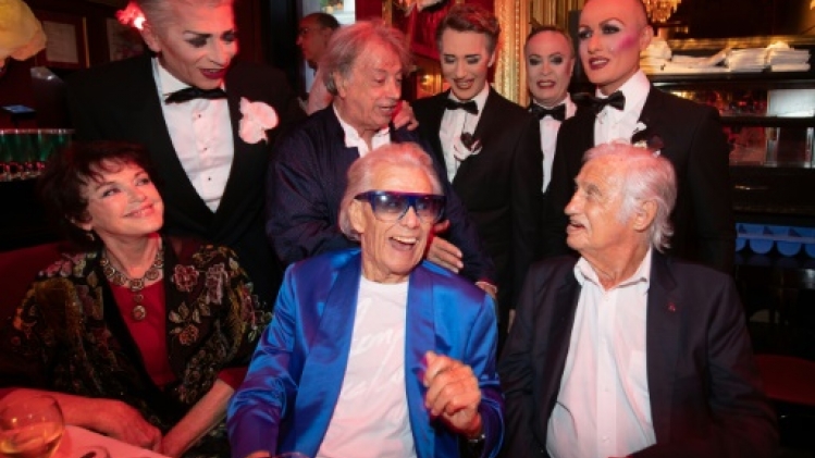 La collection bleue de Michou aux enchères en juillet