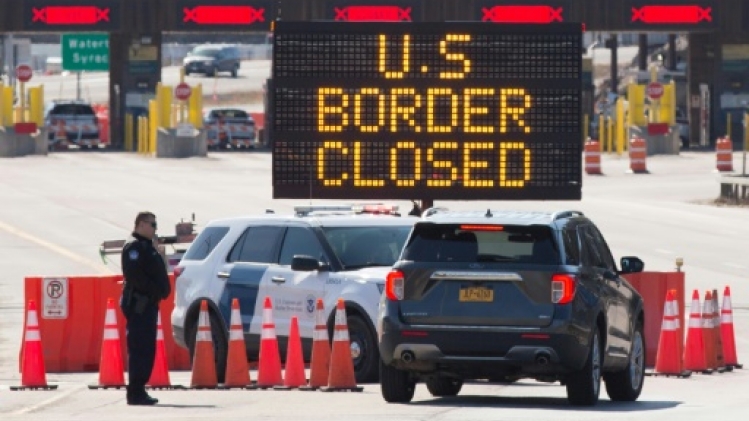 Frontière Canada/Etats-Unis: Trudeau évoque une prolongation de la fermeture