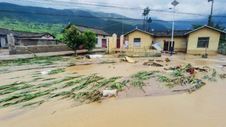 Chine: 12 morts après des inondations dans le Sud-Ouest