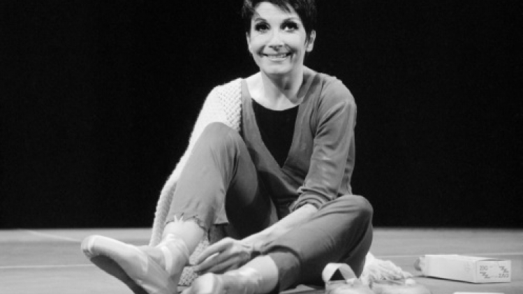 Zizi Jeanmaire, une vie en pointes et en plumes