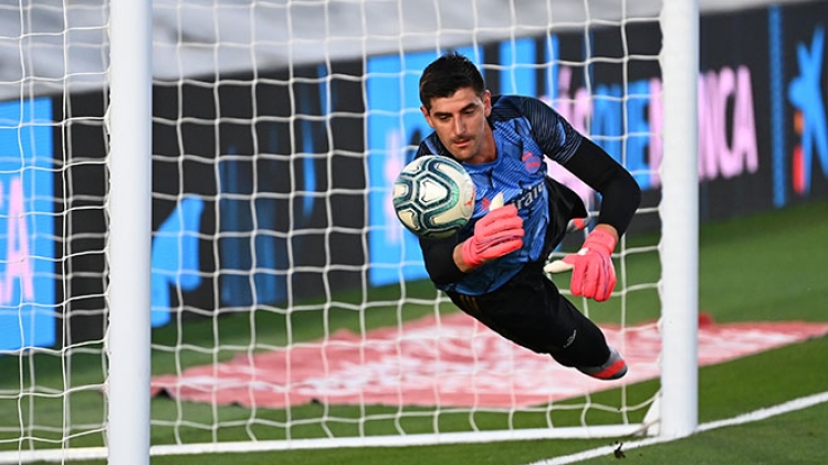 Thibaut Courtois remporte le Trofeo Zamora du meilleur gardien d'Espagne