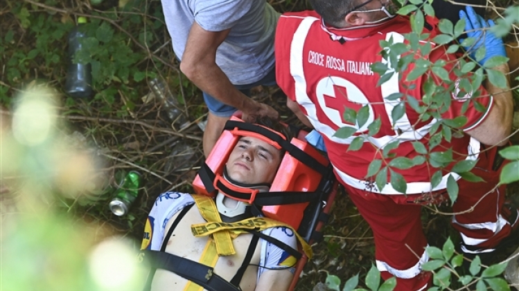 0evenepoel-chute-lombardie-rtlinfo-2