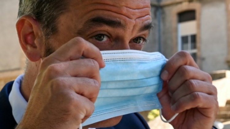 Ehpad: pas de confinement généralisé mais des mesures d'isolement ponctuelles, dit Véran