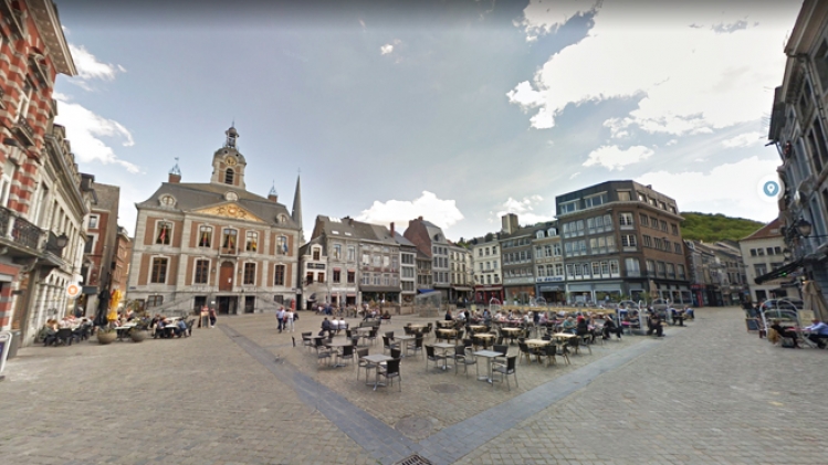 0huy-police-masque-grand-place-rtlinfo