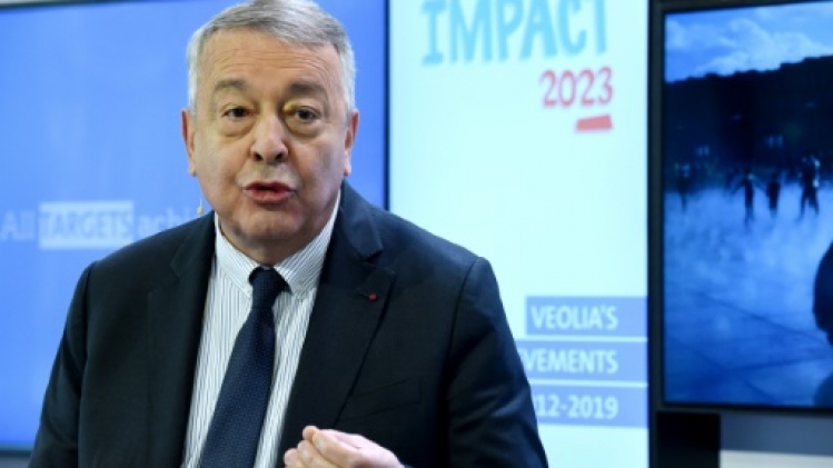 Le PDG de Veolia juge pitoyable le transfert juridique à l'étranger de l'Eau France de Suez