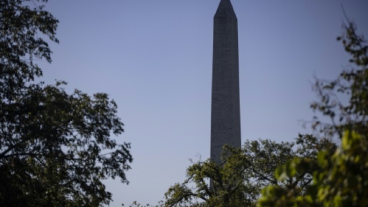 Covid-19: la capitale américaine reprend timidement vie avec la réouverture du Washington Monument