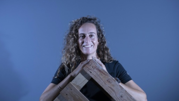 Surf: Justine Dupont, une tornade dans la tempête à Nazaré