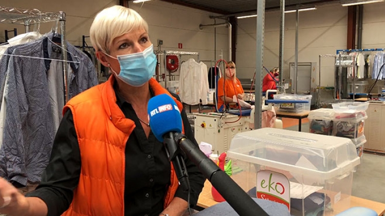 Une société de titres-services propose du repassage gratuit au personnel de  soins de santé | RTL Info