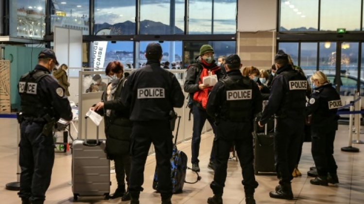 Corse: contrôle des voyageurs après l'entrée en vigueur de l'obligation de tests Covid