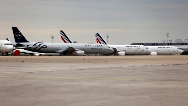 Les émissions de CO2 du transport aérien ont suivi l'effondrement du trafic en 2020