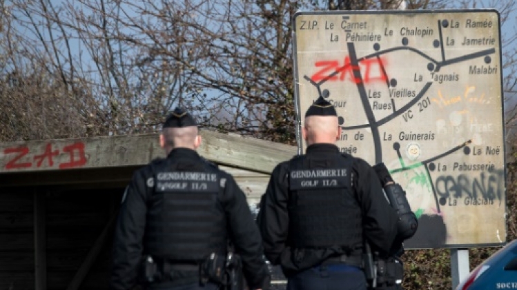 Evacuation dans le calme de la ZAD du Carnet dans l'estuaire de la Loire