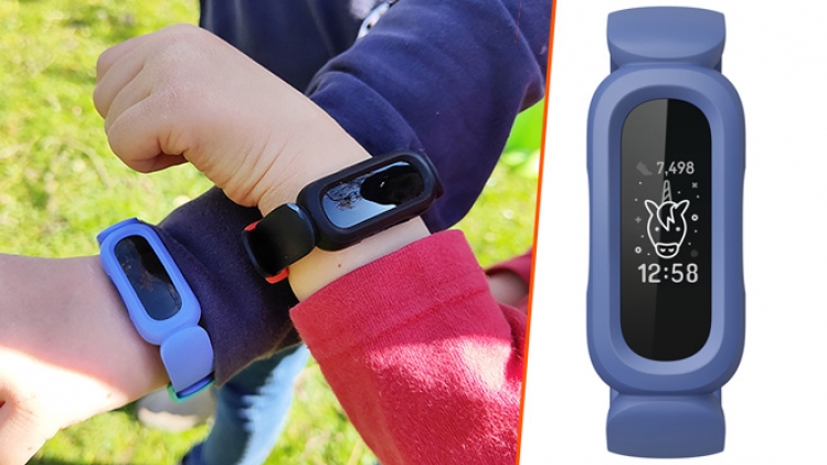 Test Fitbit Ace 3 : à quoi sert ce bracelet d'activité pour enfant