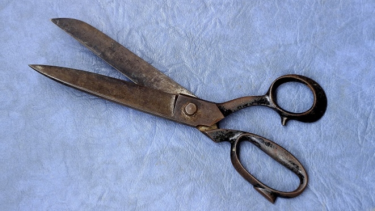 scissors-1008912_1920