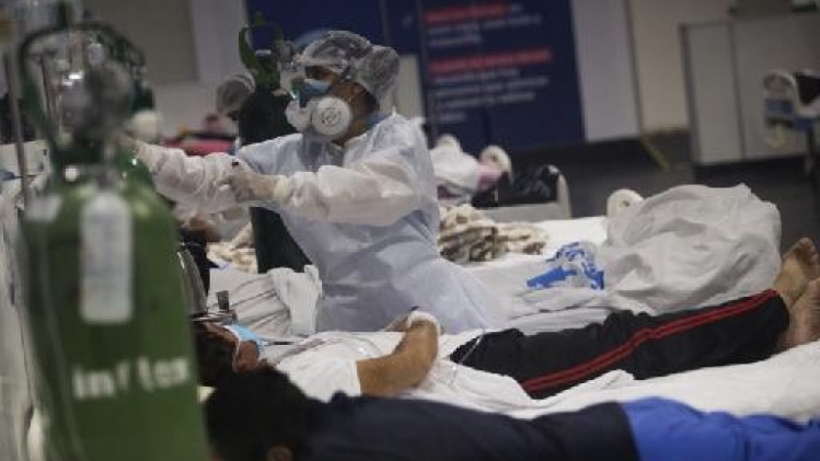 Covid: le Pérou réévalue le nombre des morts de 69.000 à 180.000