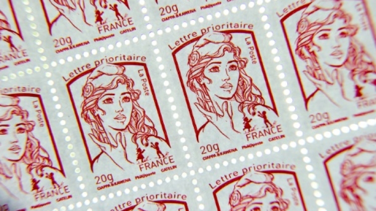 La Poste annonce la fin du timbre rouge