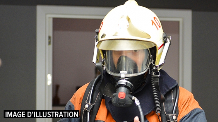 pompier-face-casque-illu