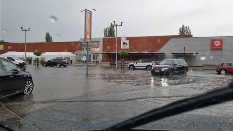 photo orage shopping nivelles 2