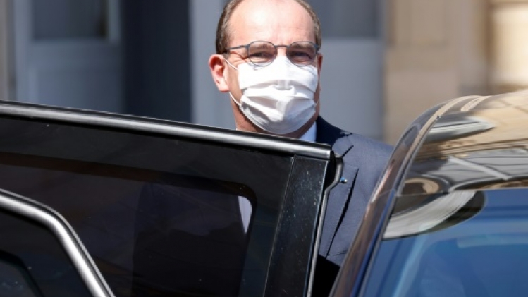 Covid: Castex cas contact et à l'isolement durant 7 jours