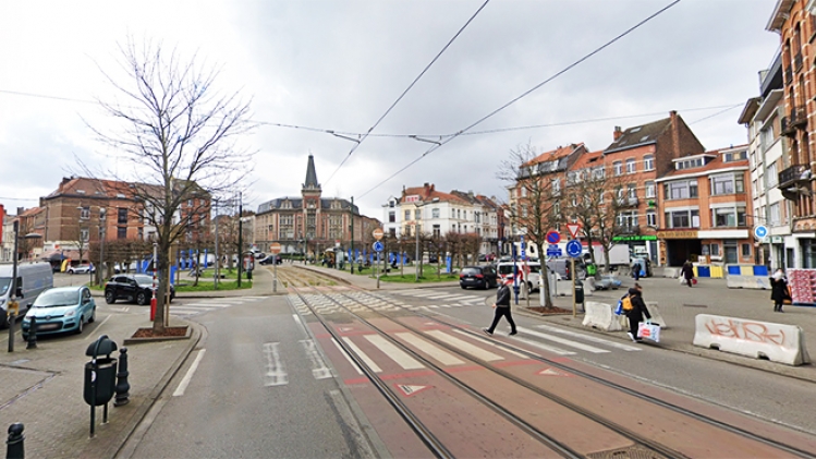 0bruxelles-etterbeek-tram-camion-cables-rtlinfo
