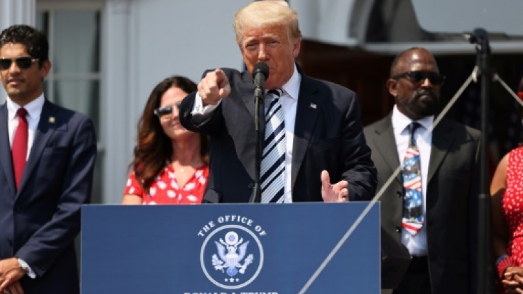 Banni des réseaux sociaux, Trump porte plainte contre Facebook, Twitter et Google