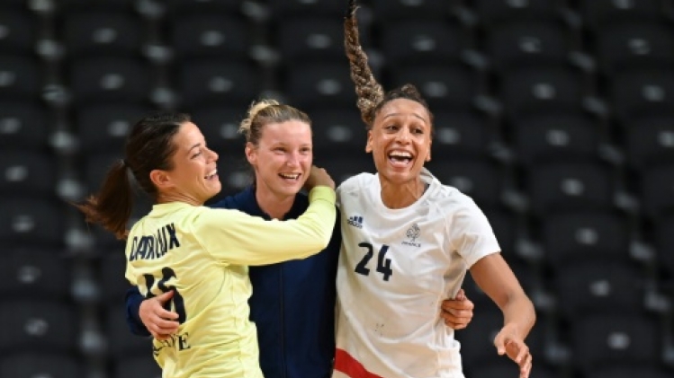 JO-2020/Handball: les Bleues s'imposent de justesse contre la Hongrie (30-29) pour leurs débuts
