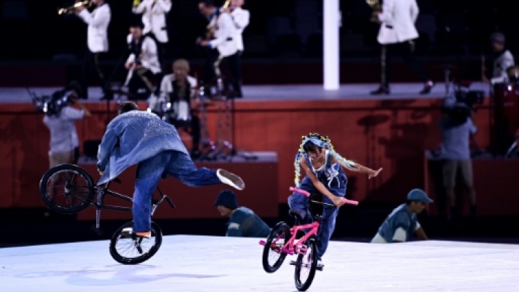 JO-2020: clap de fin pour les Jeux de Tokyo, Paris 2024 envoie son carton d'invitation