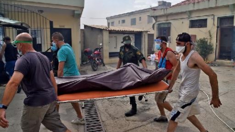 Algérie: au moins 38 morts dans les incendies qui ravagent la Kabylie