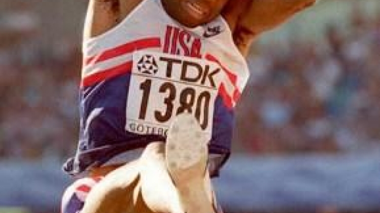 Le record du monde du saut en longueur de Mike Powell fête ses 30 ans