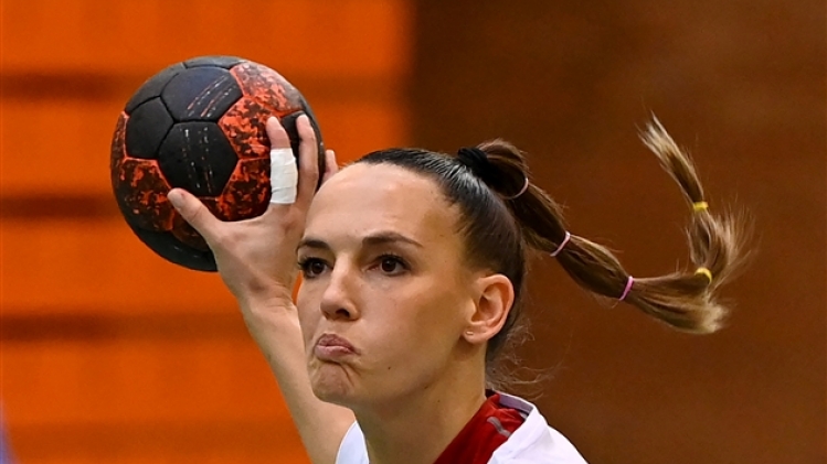 0mireia-rodriguez-handball-gros-plan