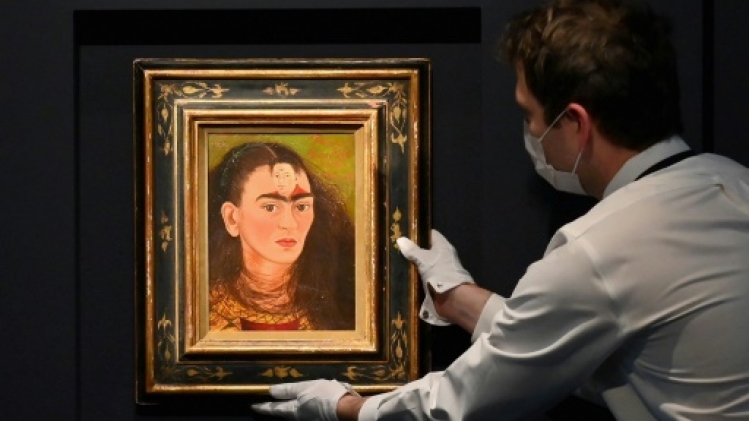 Frida Kahlo: images inédites d'une artiste mythique