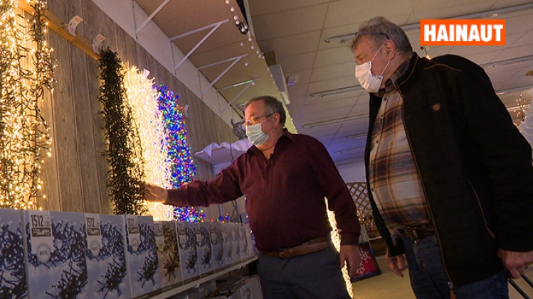INSOLITE: à Cuesmes, ce magasin familial n'ouvre que 2 mois par an pour les fêtes de Noël